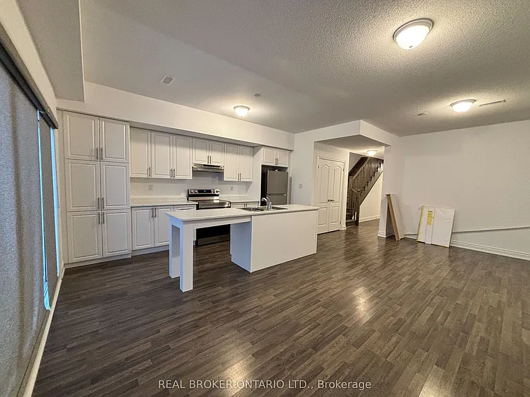 82 Marina Village Dr — Photo 2