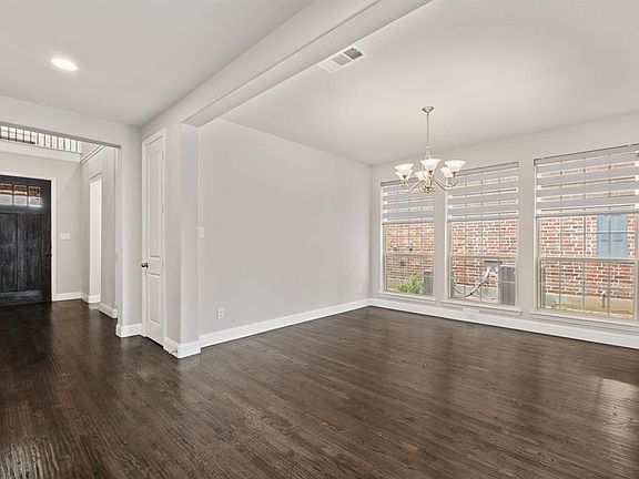 2nd image of 2417 Saffire Way