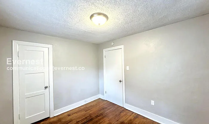 761 Whitney Ave — Photo 9