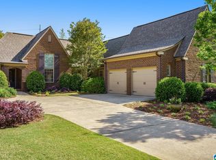 517 Twin Creek Rd, Hoover, AL 35226