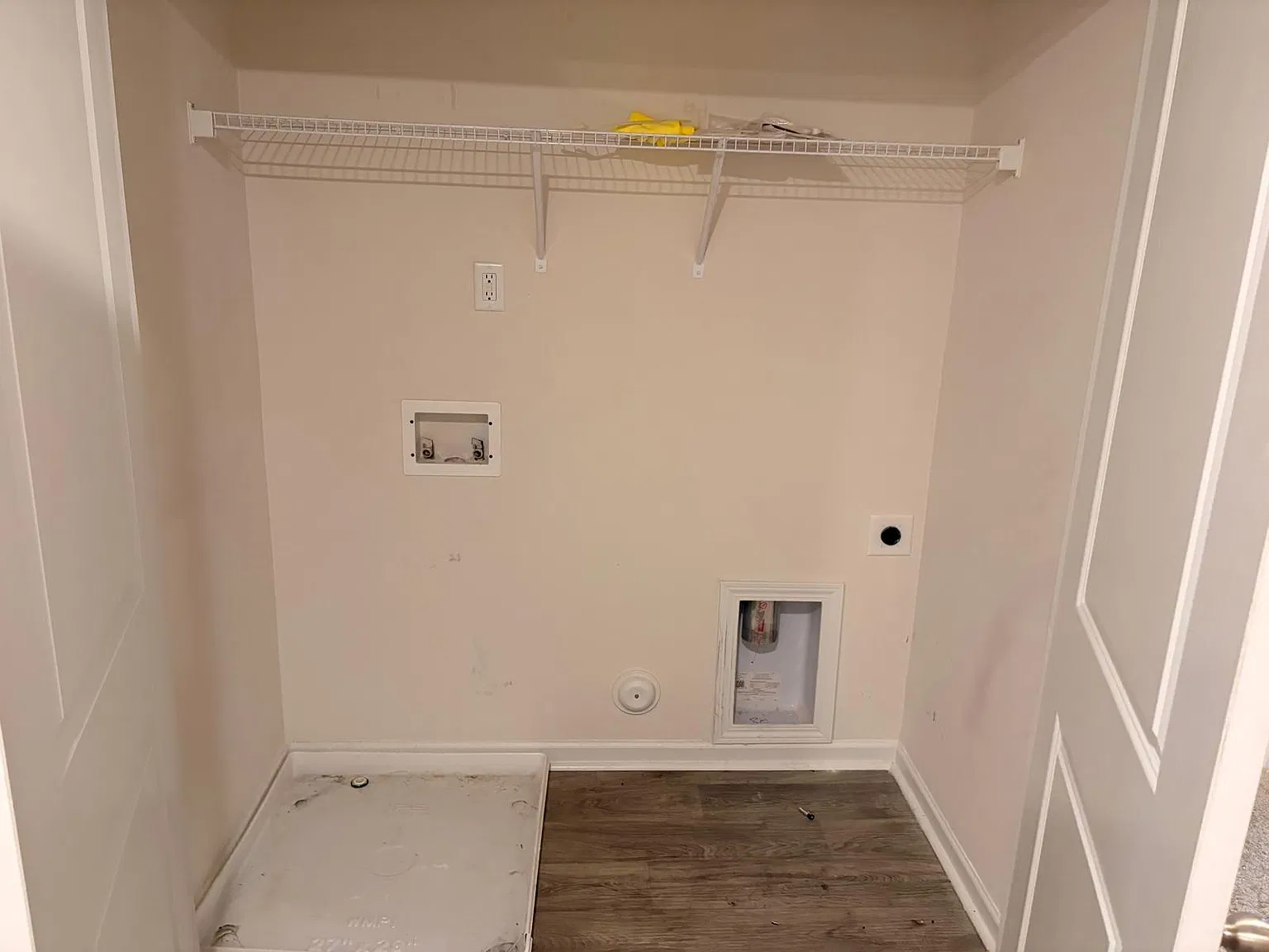 3 bed, 2.5 bath, 1416 sqft, $1,700 — Photo 1