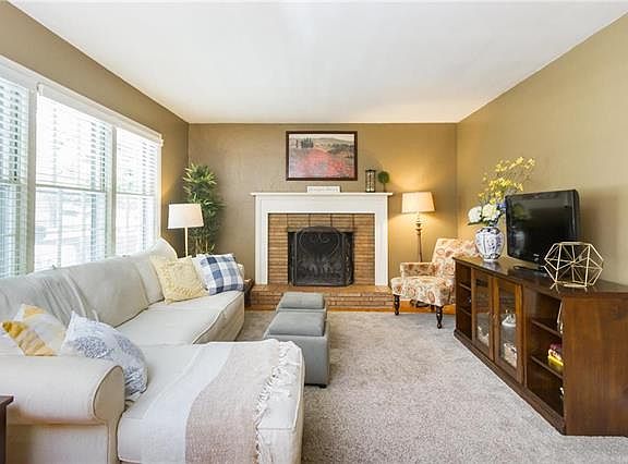 3rd image of 8711 Conser Dr