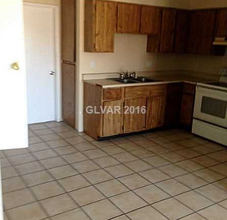 5th image of 4955 Judson Ave