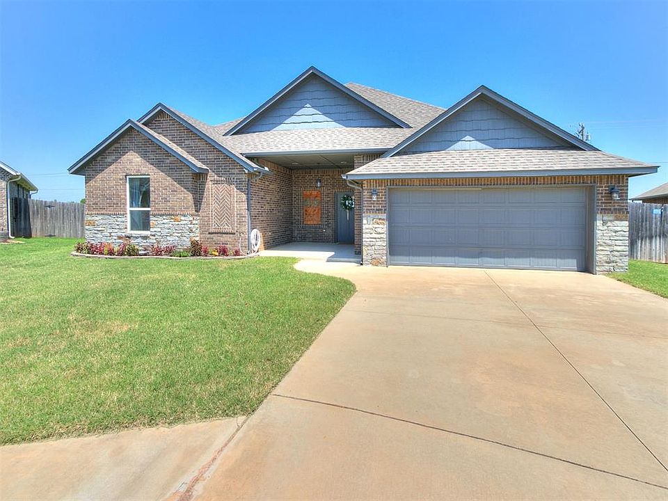 2nd image of 3800 Vista Dr