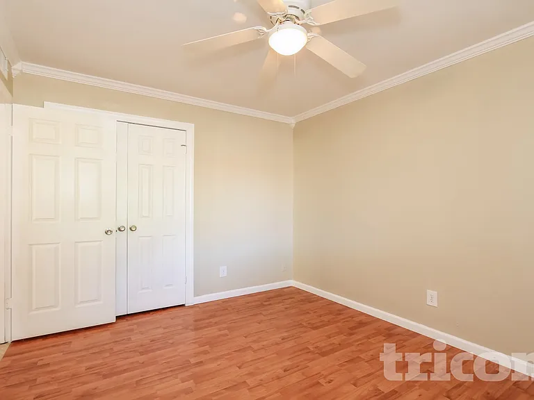 6237 W Marconi Ave — Photo 11