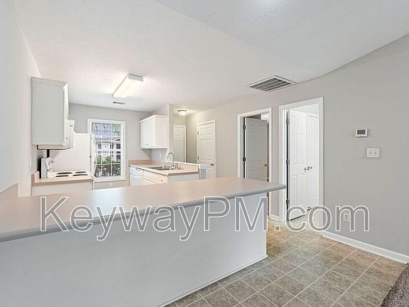 4th image of 1006 Bertram Rd