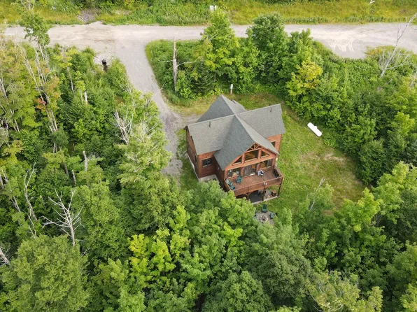 39 Adams Wulff Lane, Sandy River Plt, ME 04970