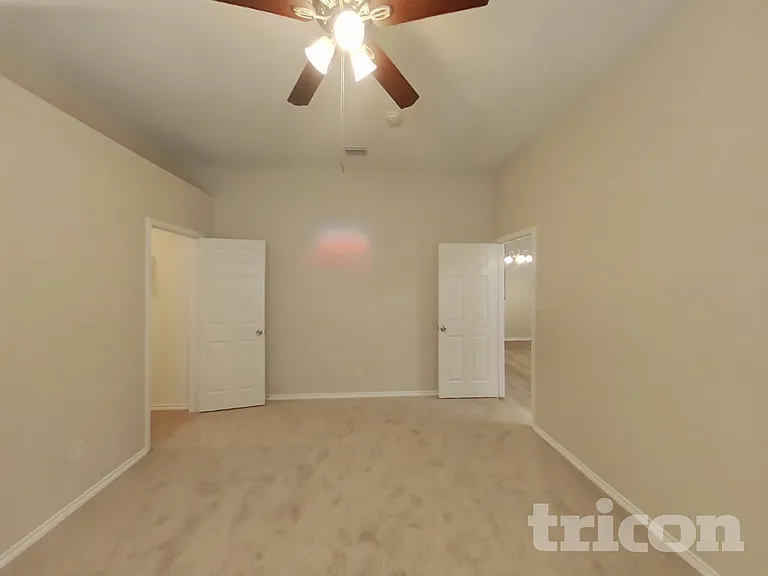 2329 Belton Dr — Photo 9