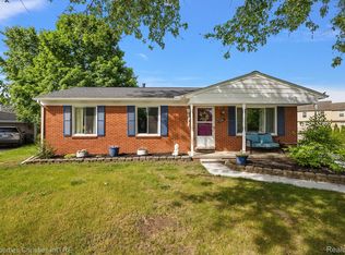 1196 Vassar, South Lyon, MI 48178