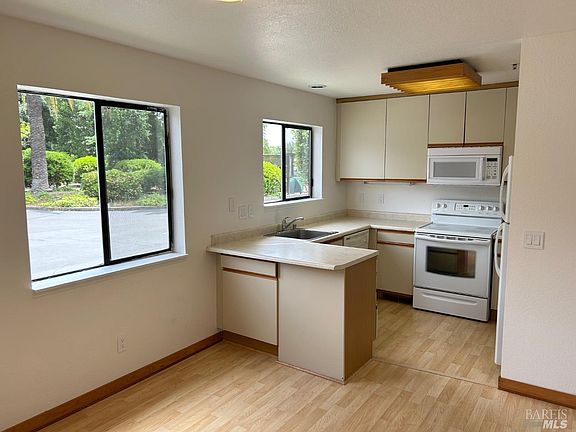 4th image of 193 W Verano Avenue #102