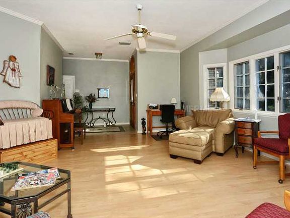 2nd image of 1159 Stoeber Ave