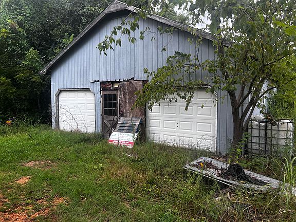 5th image of 641 N Farm Road 35