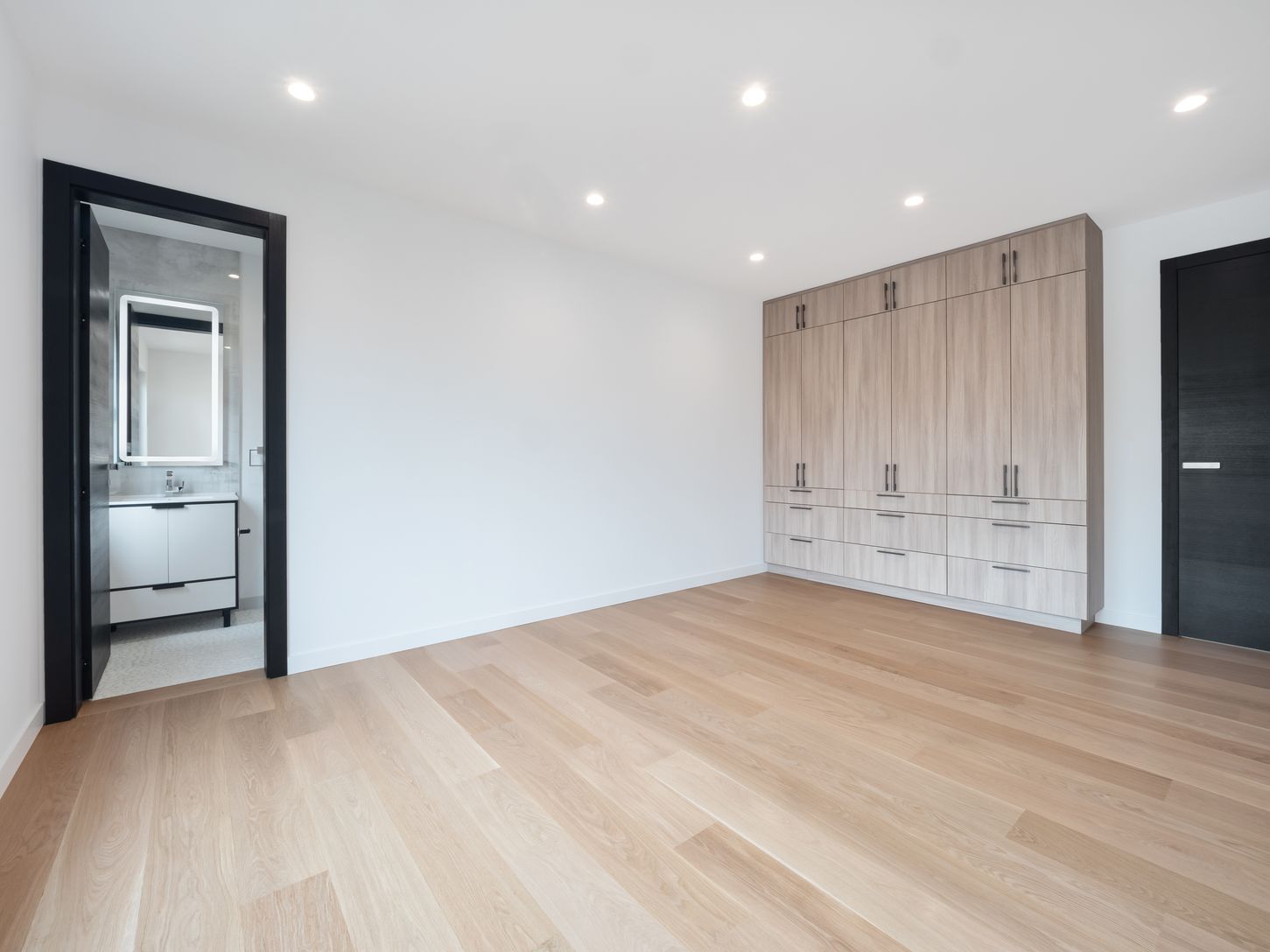  Guest Bedroom Ensuite 