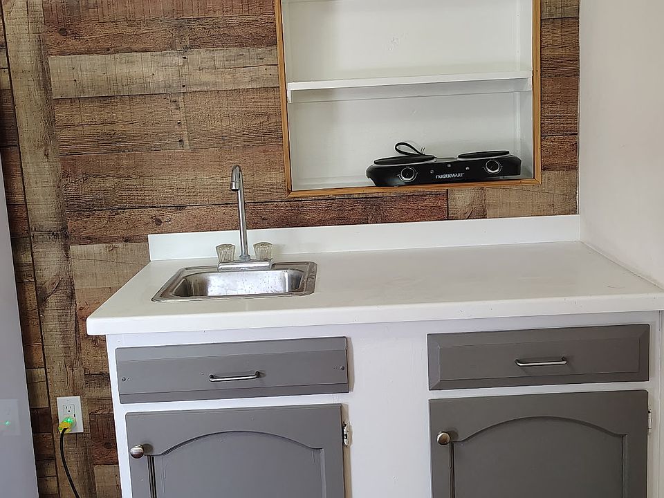 1st image of 105 Ruby Ave S #B