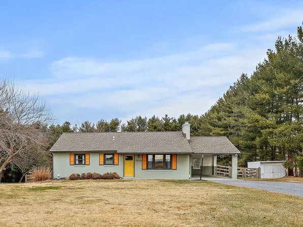 19028 Graystone Rd, White Hall, MD 21161