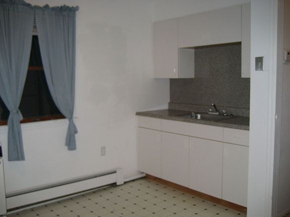 large eat-in-kitchen