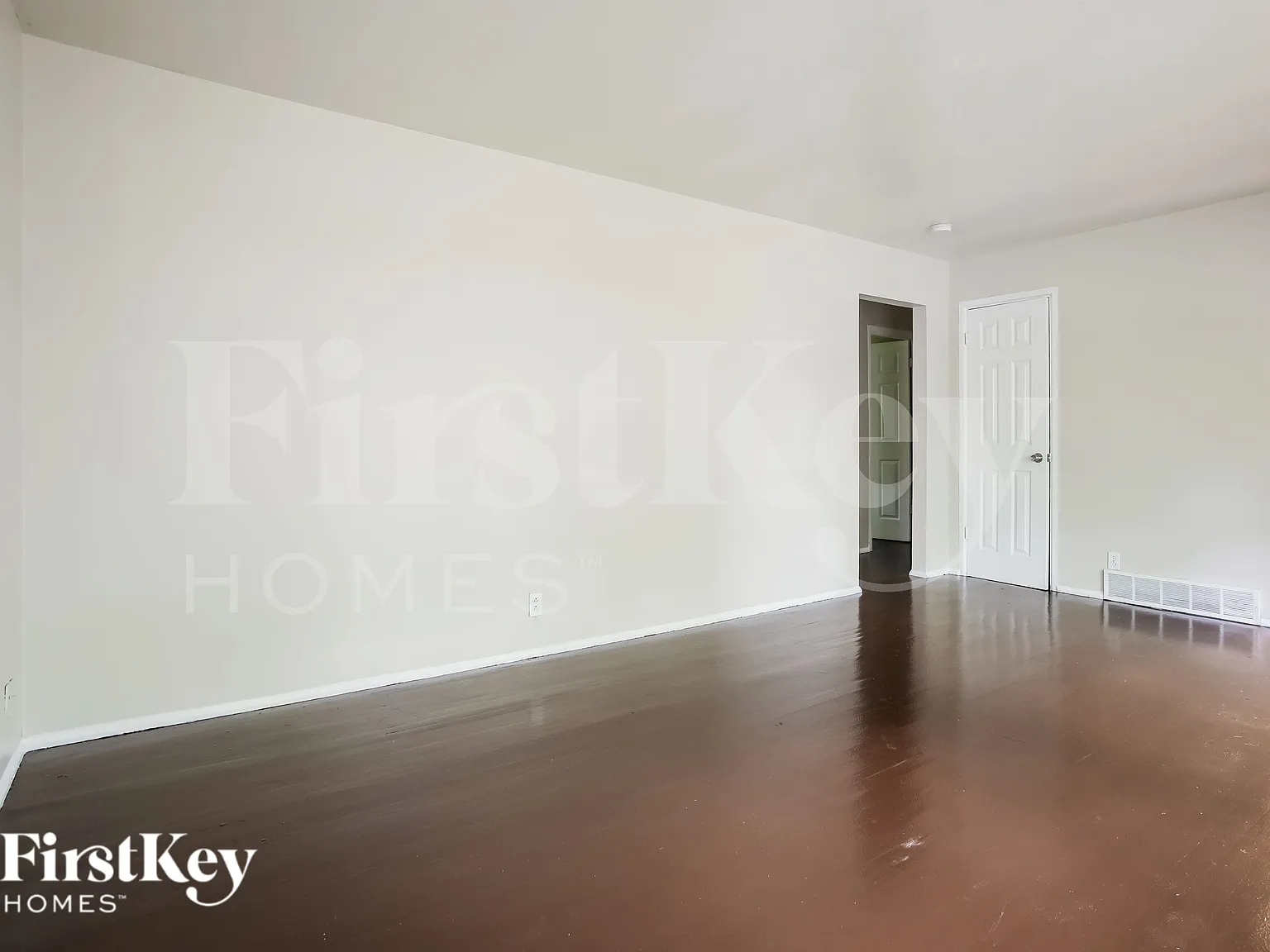 4 bed, 2.0 bath, 1096 sqft, $1,435 — Photo 3