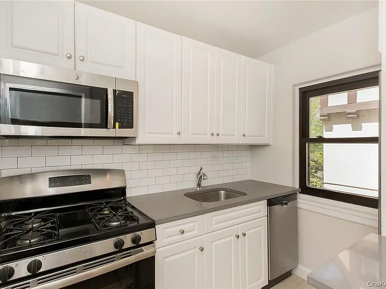 64 Kensington Rd #2D — Photo 4