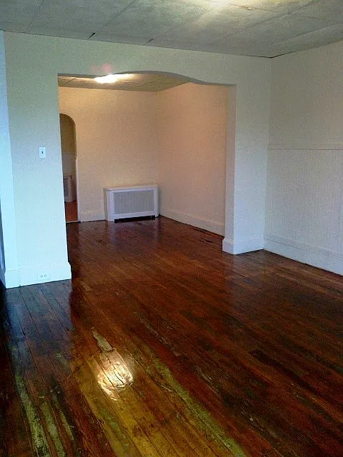 Large house on a main street! — Photo 4