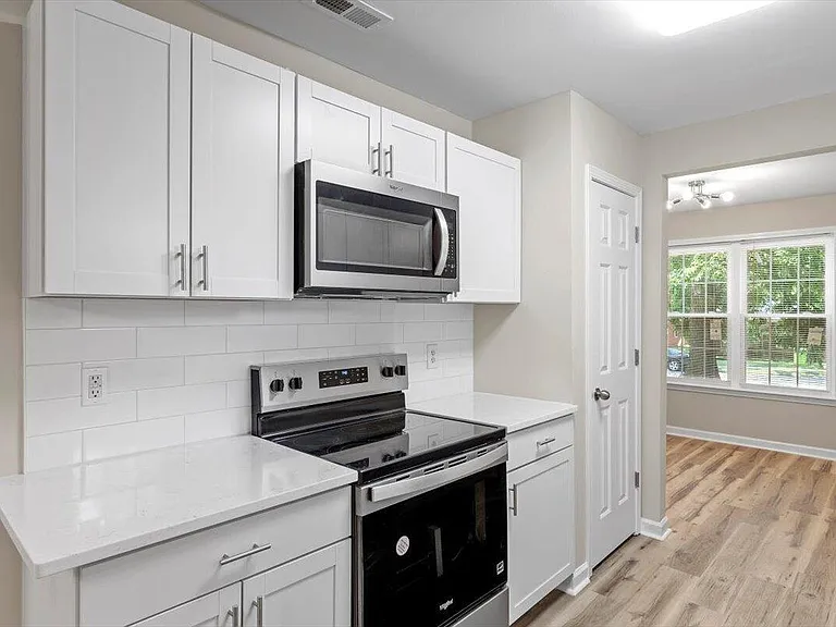 1611 Poole Rd — Photo 9