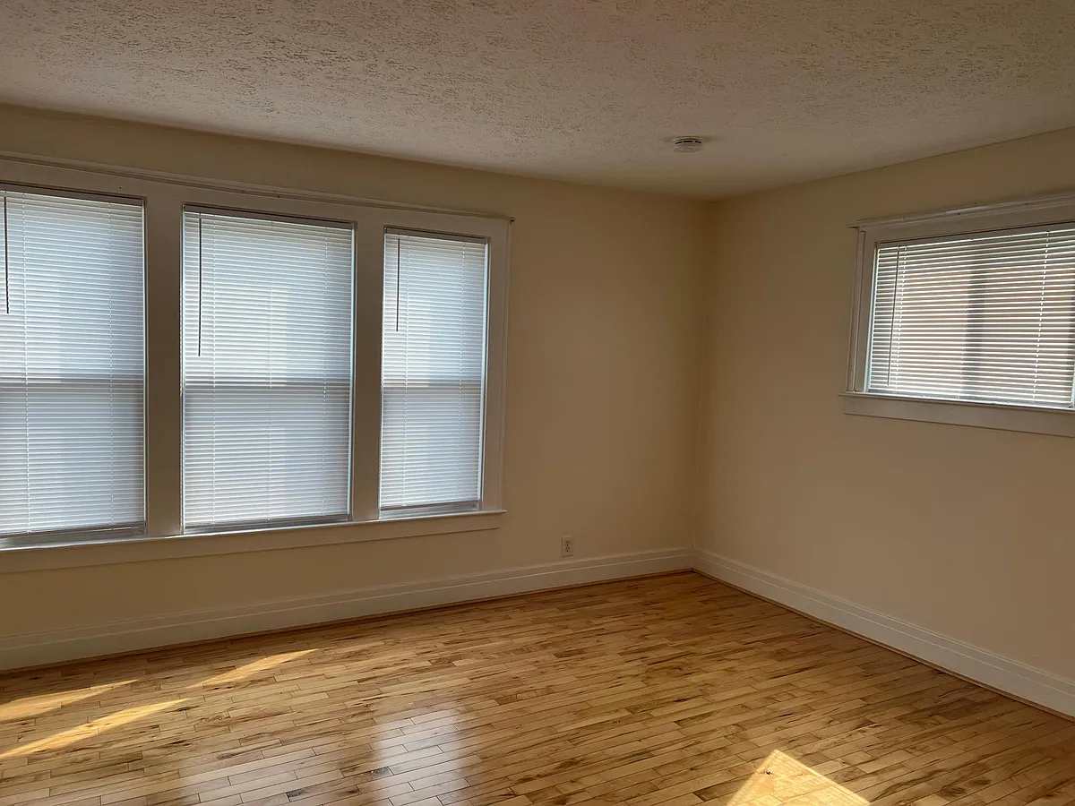 Building Photo - 229 Harding St #1