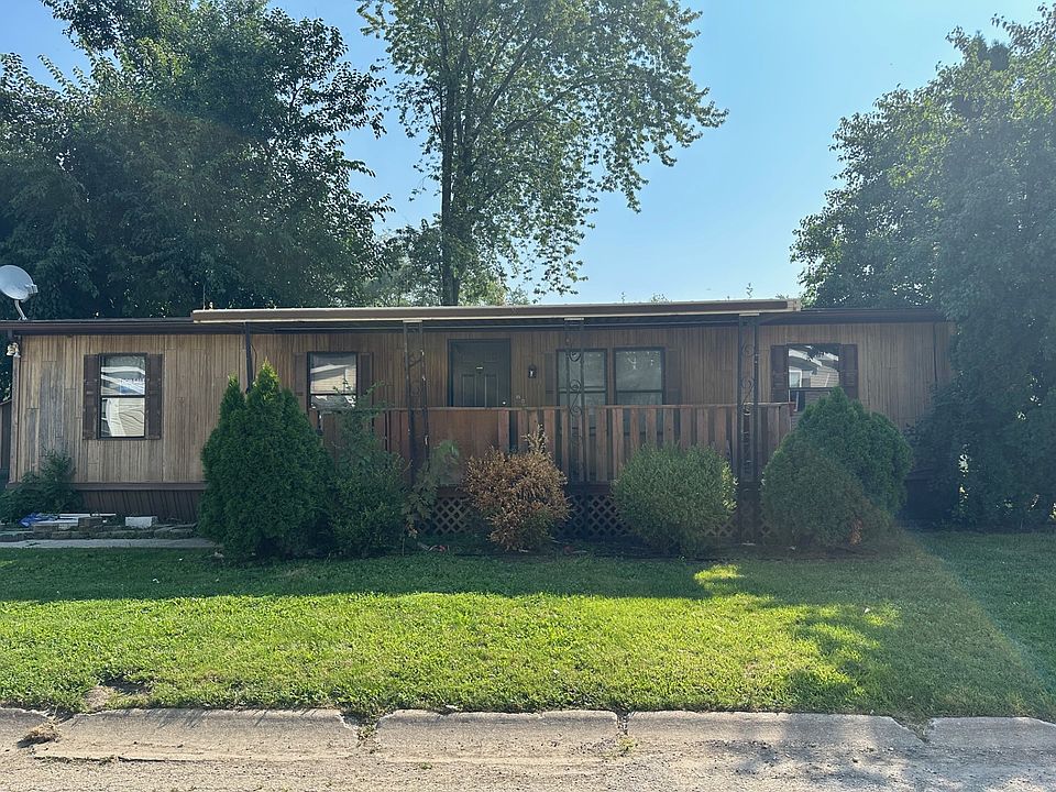 2nd image of 319 Hickory Ln