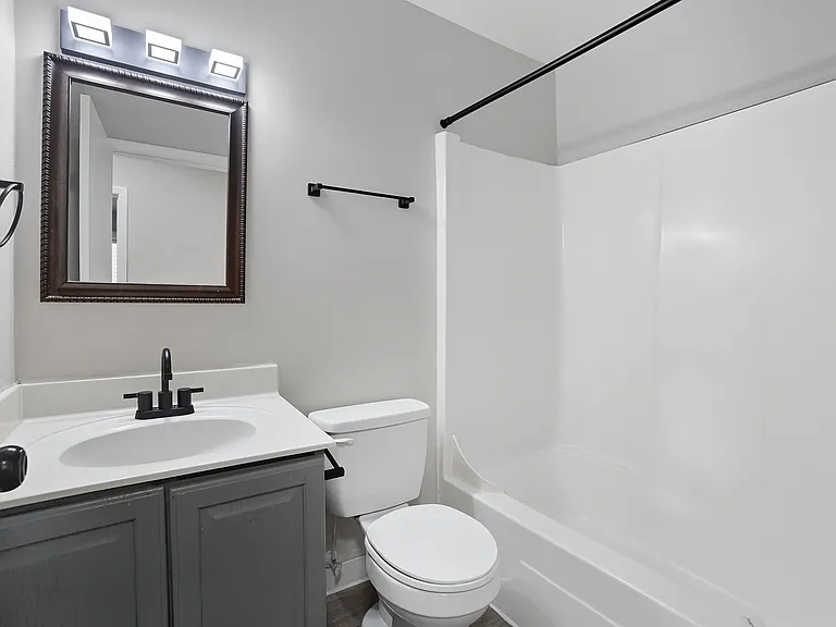 Candlelite Apartments — Photo 12