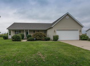 2429 Coniferous Dr, Belleville, IL 62221