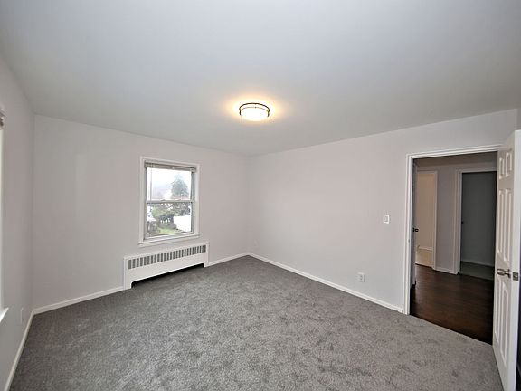 5th image of 30-2 Westview Ave