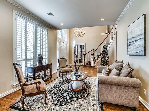 5th image of 803 Huntington Ct