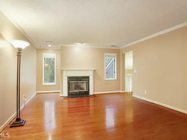 25 Brittany Way NE #L, Atlanta, GA 30324