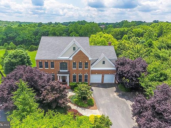 3rd image of 15133 Rollinmead Dr
