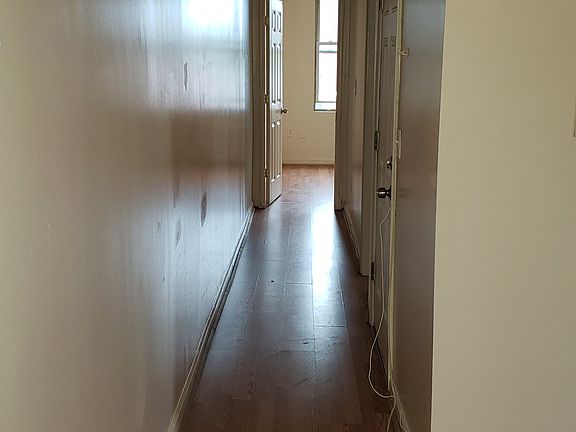 4th image of 1520 W Westmoreland St APT 3