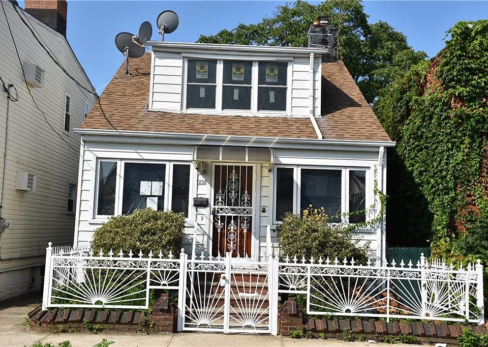 1st image of 1238 E 87th St