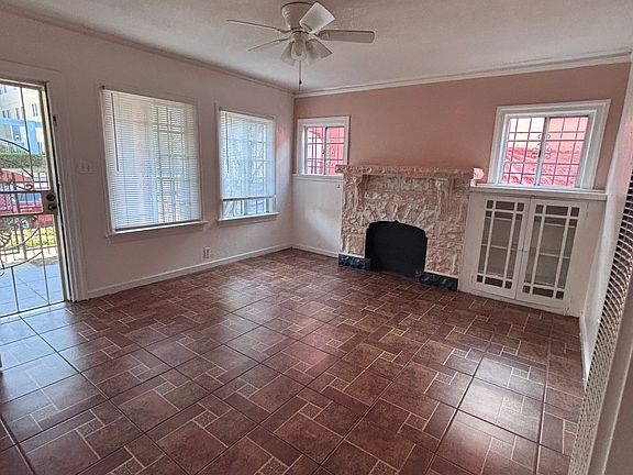 2nd image of 1049 W 85th St