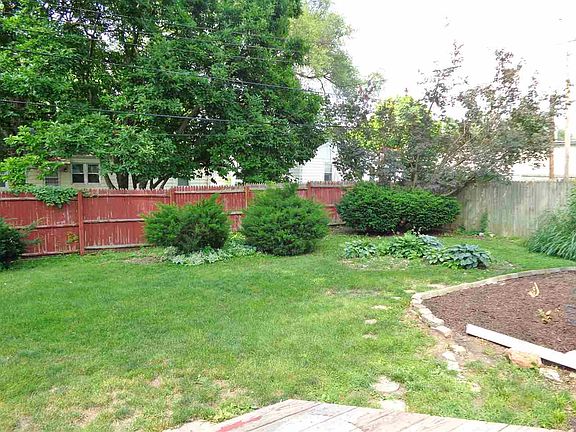 5th image of 1209 E Tripp Ave