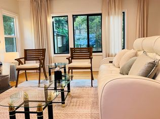 10301 Chrysanthemum Ln, Los Angeles, CA 90077