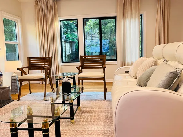 10301 Chrysanthemum Ln, Los Angeles, CA 90077