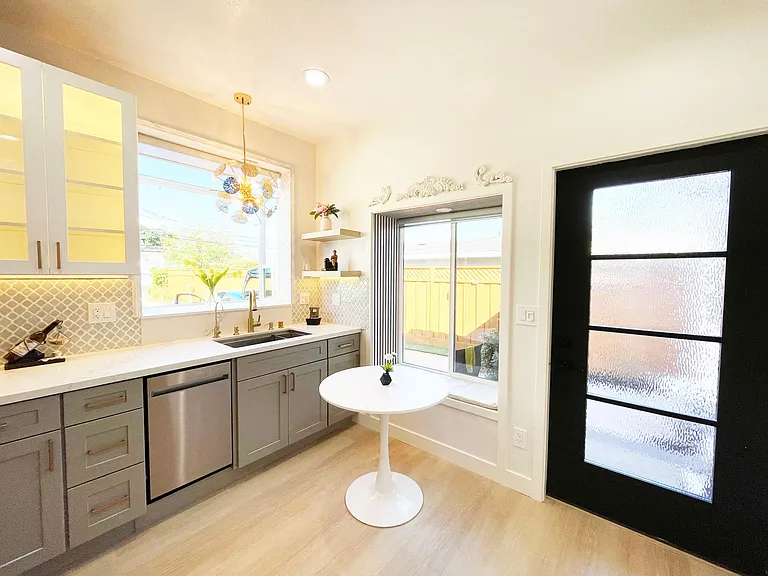 153 N Eldorado St #A — Photo 9