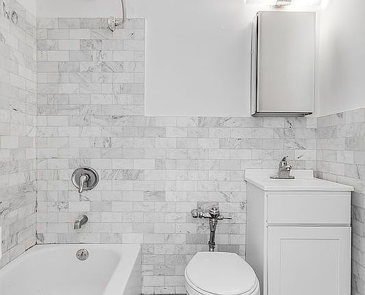 5th image of 102 W 80th St APT 47