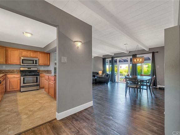 3rd image of 120 Mesa Dr