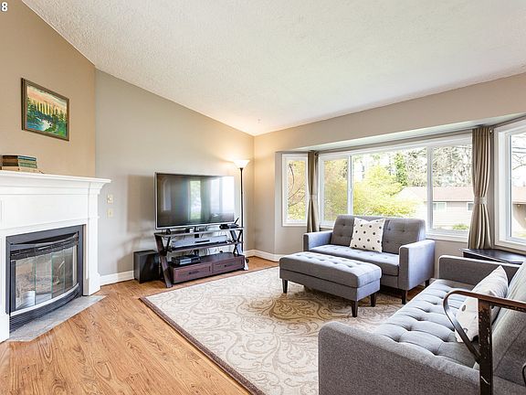 5th image of 2060 Walden St