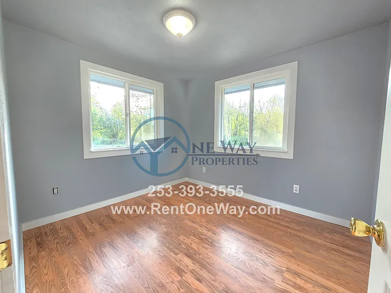 25502 Mountain Hwy E — Photo 5