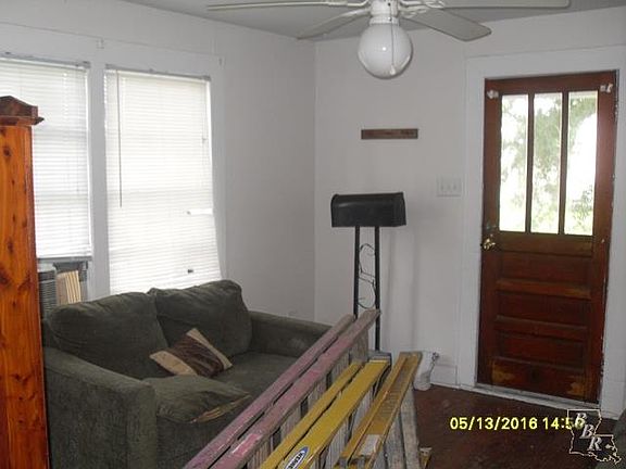 2nd image of 914 Barataria St