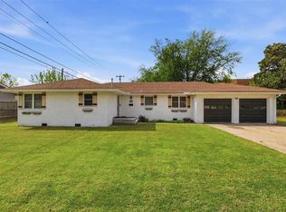 144 Parkview Ln, Ponca City, OK 74601