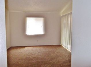 564 S Mistletoe Ave APT C, San Jacinto, CA 92583