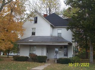 142 N Morgan St, Virginia, IL