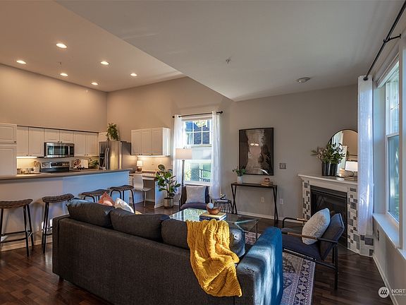 2nd image of 16125 Juanita Woodinville Way NE #2201