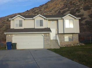 1230 N Willard Peak Cir, Ogden, UT 84404