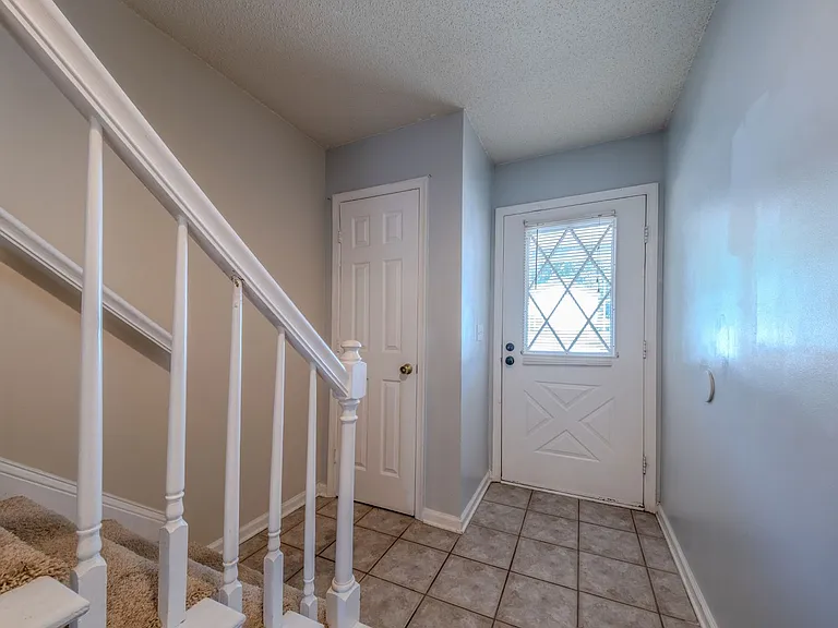 907 Shelby Dr #C — Photo 5